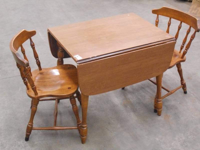 lot 91 image: Wooden Table With Fold-Down Sides &...