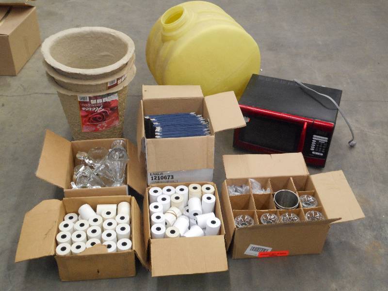 lot 93 image: Pallet Lot Of Microwave, Credit Ca...