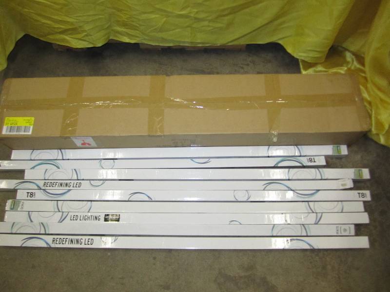 1 case, plus 9 loose tubes, 21 ligh...
