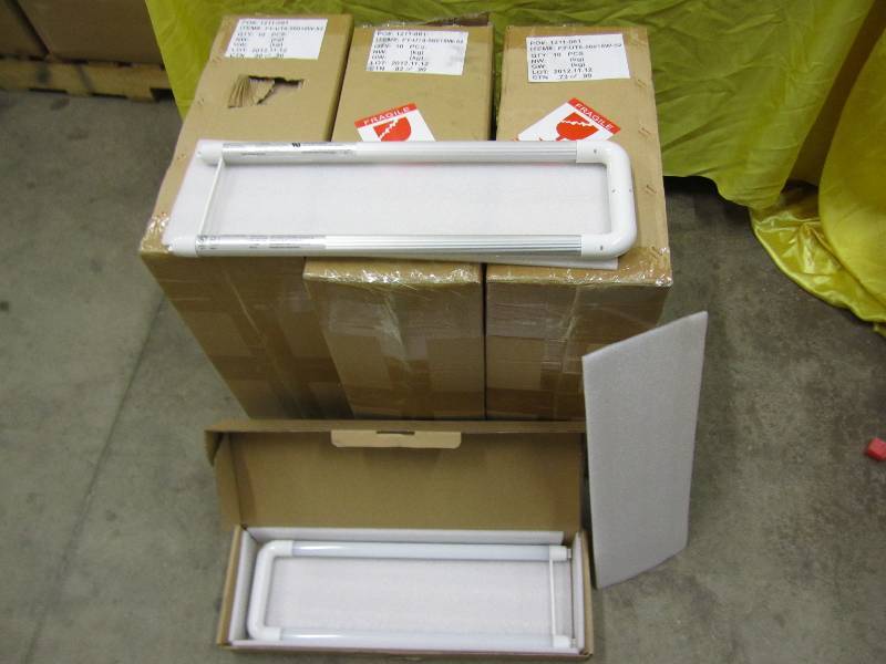 3 cases, 10 horseshoe LED tube ligh...
