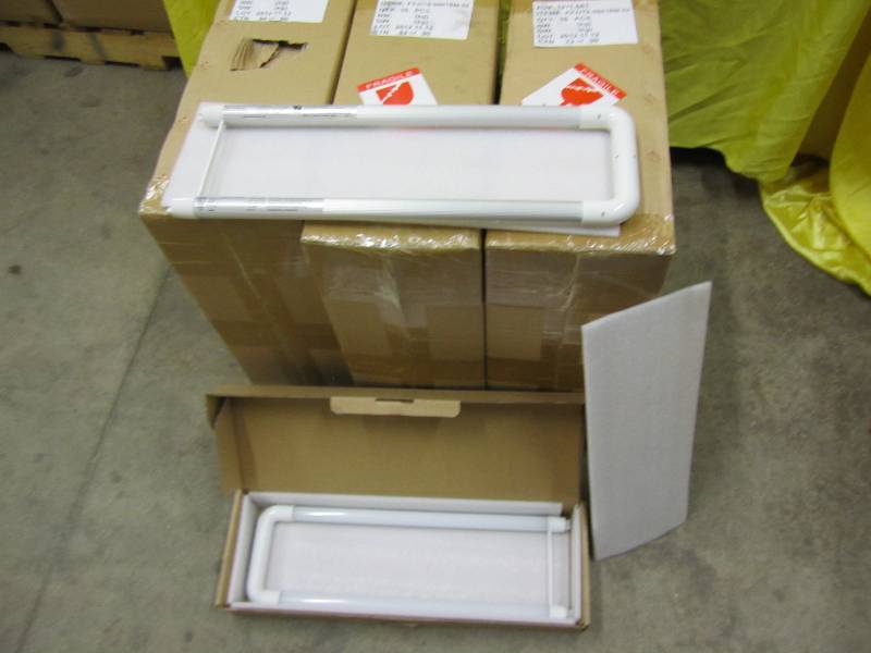 3 cases, 10 horseshoe LED tube ligh...