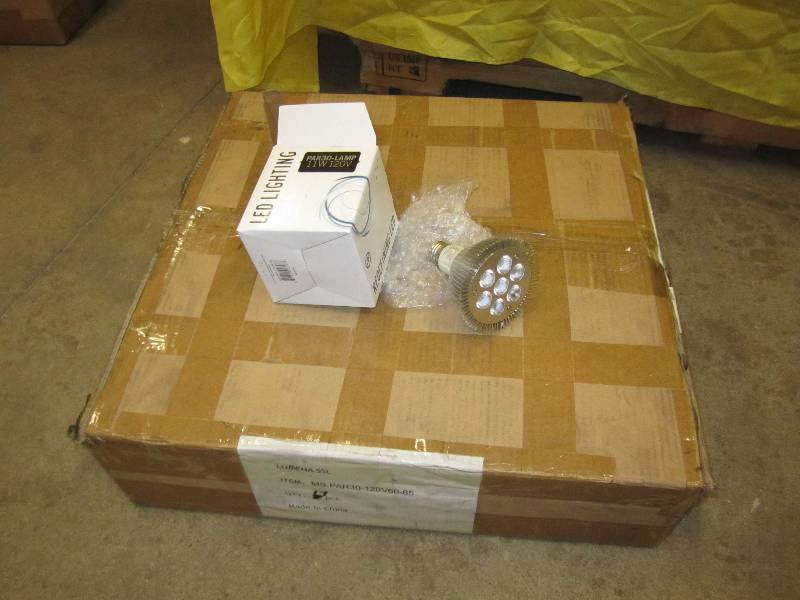 Case of 25 LED Lights, standard scr...