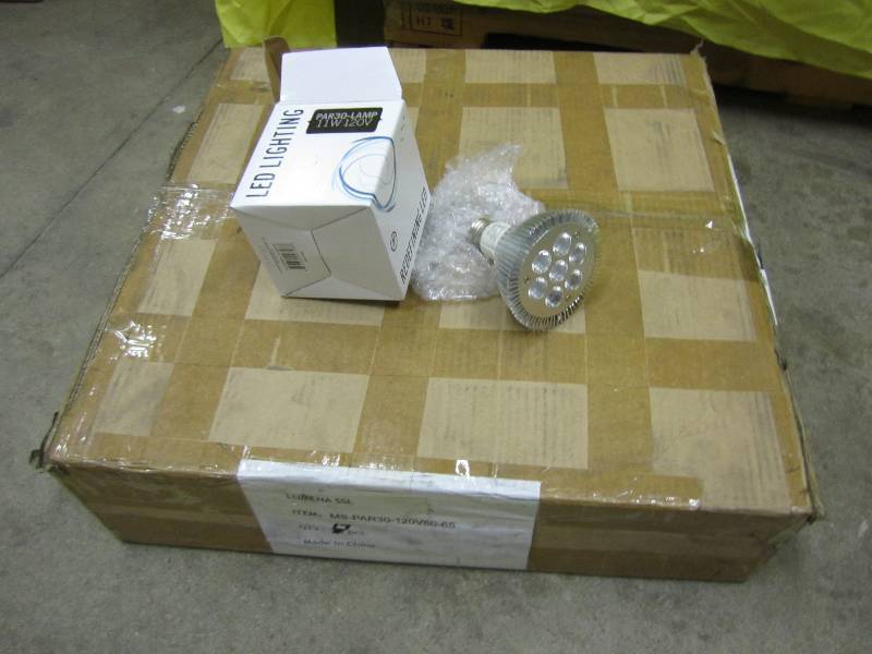 Case of 25 LED Lights, standard scr...