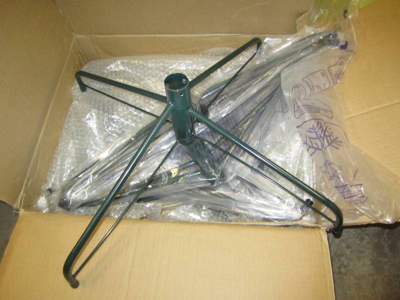 10 Green Christmas tree stands, all...