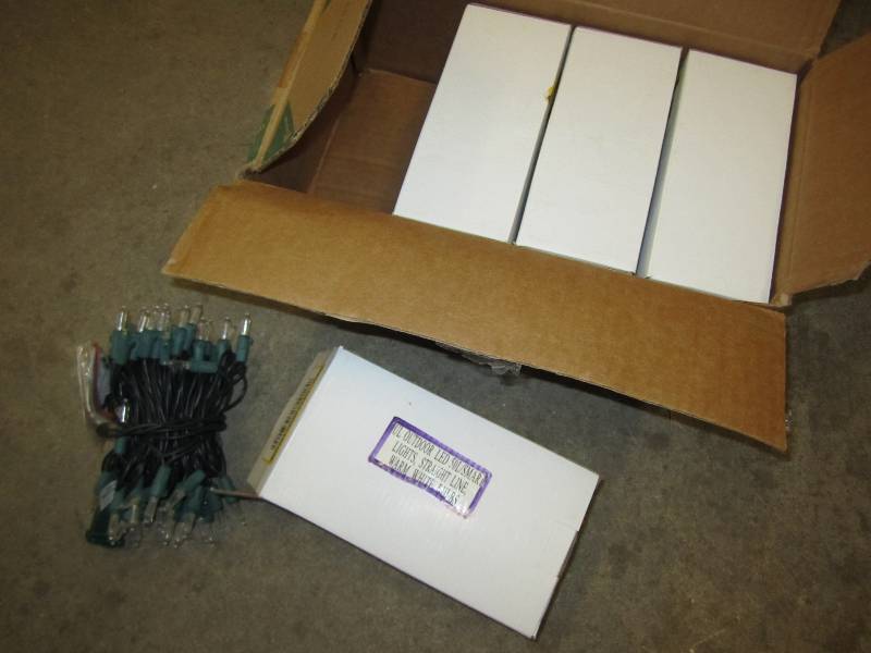 4 LED Christmas Holiday light strin...