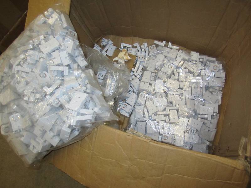 Large quantity of fluorescent tube ...