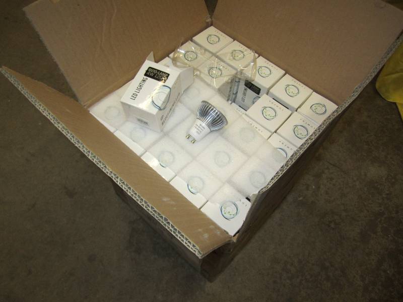 Case of 100 GU-10-LAMP 4 W 120V LED...