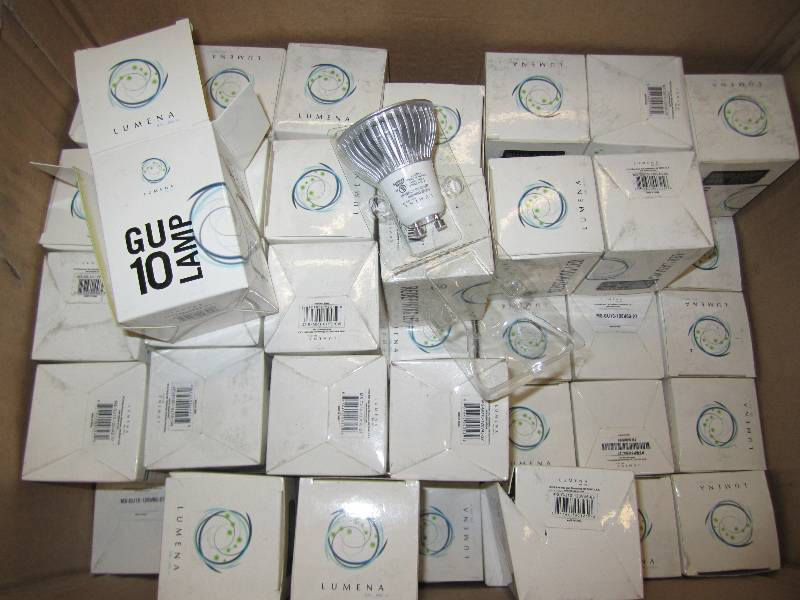 Partial Case of 94 GU-10-LAMP 4 W 1...