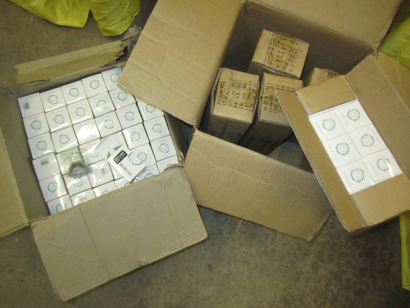 122 total GU-10-LAMP 4 W 120V LED l...