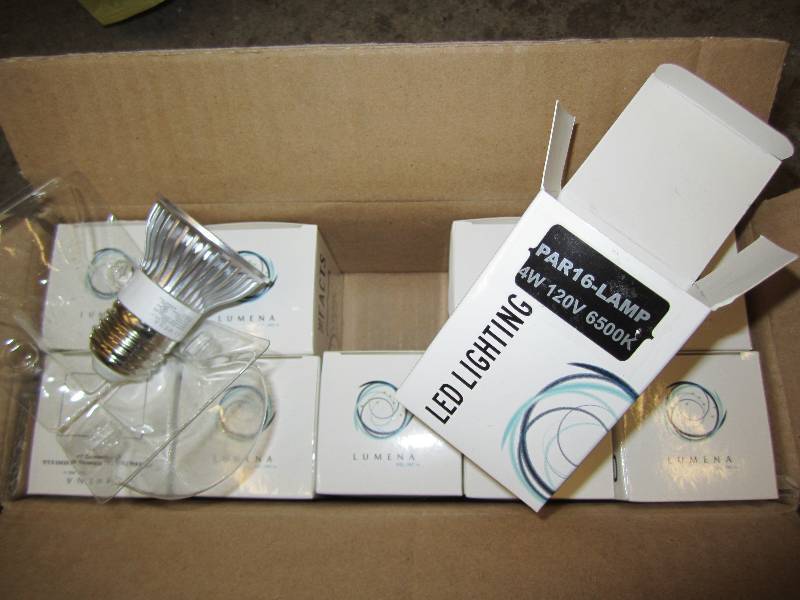 10 LED light bulbs, Full case.  PAR...
