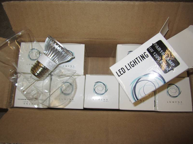 10 LED light bulbs, Full case.  PAR...