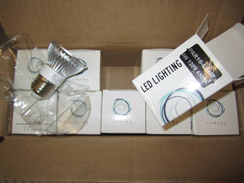10 LED light bulbs, Full case.  PAR...
