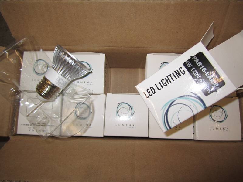 10 LED light bulbs, Full case.  PAR...
