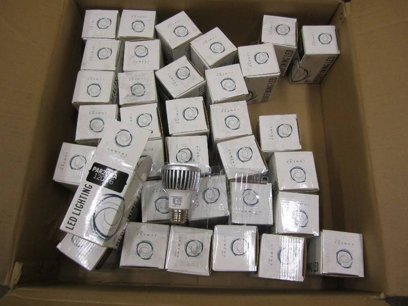 Case of 35 LED lights PAR 20-LA 120...