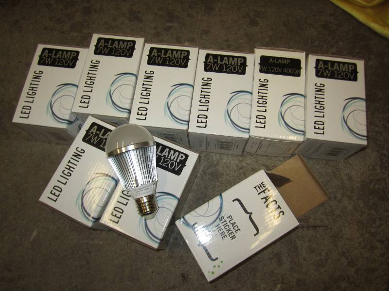 Lot of 9 LED light bulbs, A-LAMP 7W...