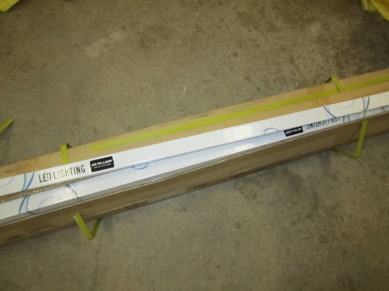 Case of 12 4 foot T8 -LAMP 17W 100-...