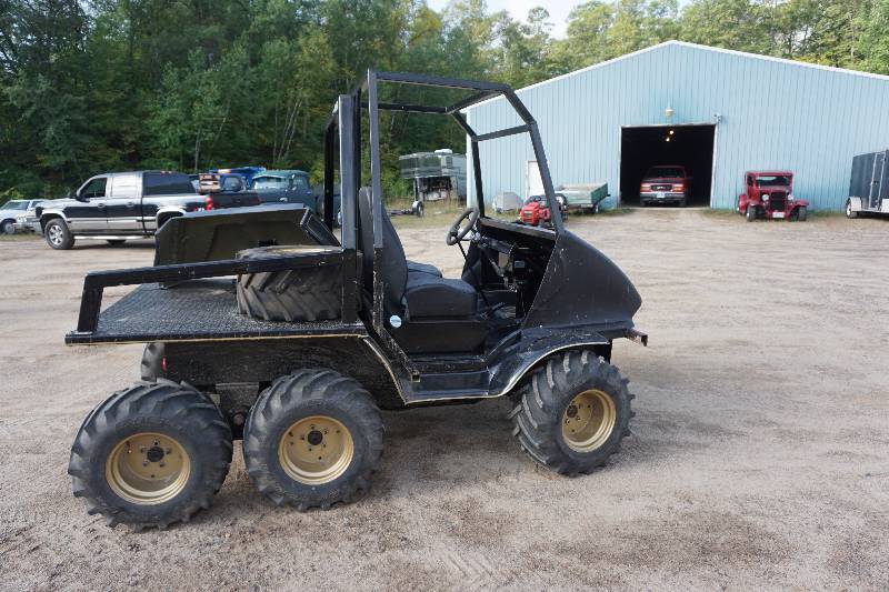 lot 2 image: Mountain Lion 6 x 6 Off Road Utility Vehicle
