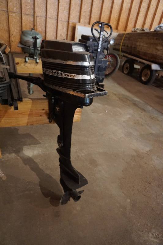 lot 24 image: Mercury Twin 6 hp Outboard Motor