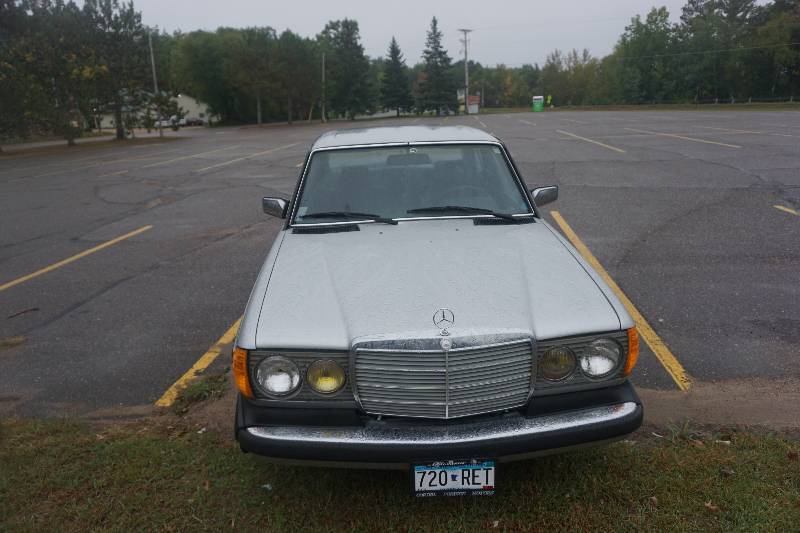 lot 1 image: 1983 Classic Mercedes Benz 300D Turbo Diesel 4 Door Sedan