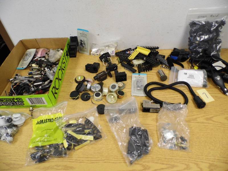 lot 7 image: Electrical Parts