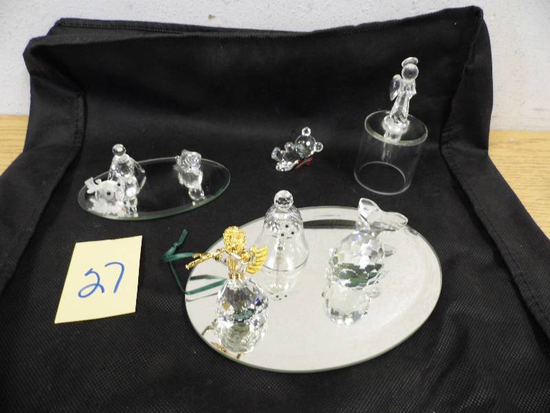 lot 27 image: Crystal Items
