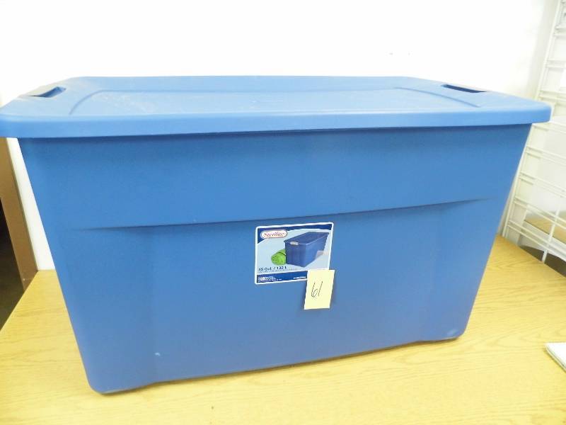 lot 61 image: Sterilite Tote