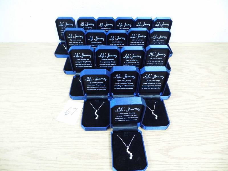 lot 67 image: 19 Necklaces in Case