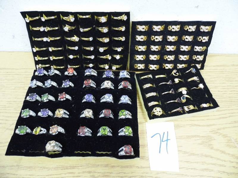 lot 74 image: Assorted Rings