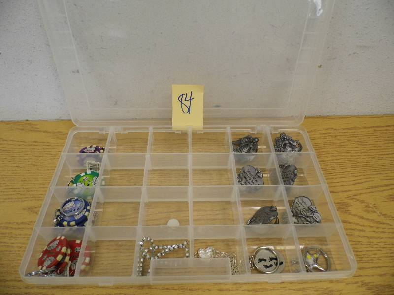 lot 84 image: Organizer with Jewelry