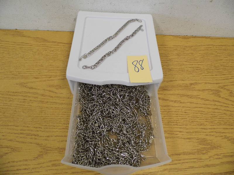 lot 88 image: Organizer with Jewelry