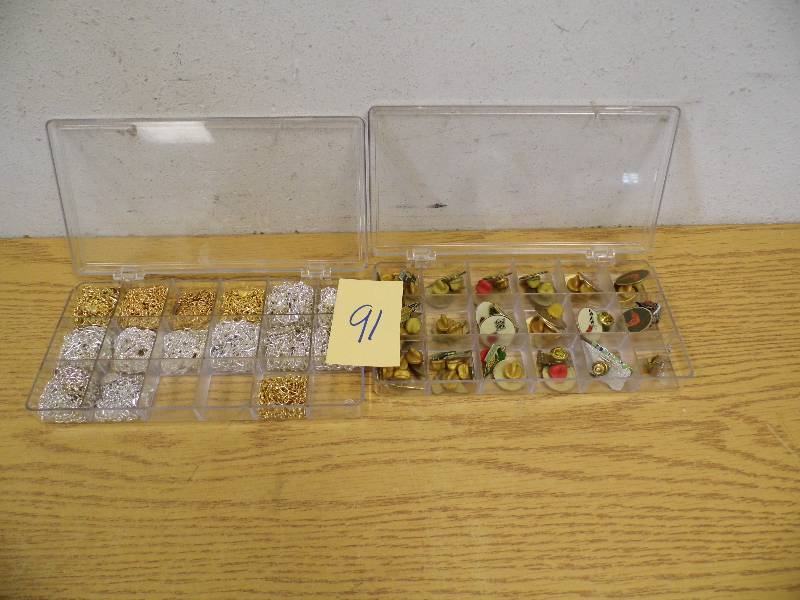 lot 91 image: 2 Organizers with Jewelry