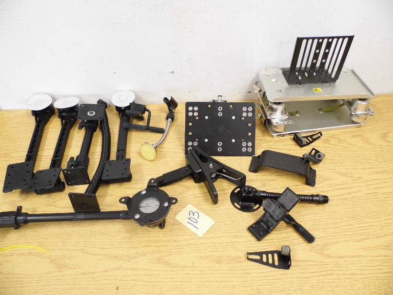 lot 103 image: Suction Holders