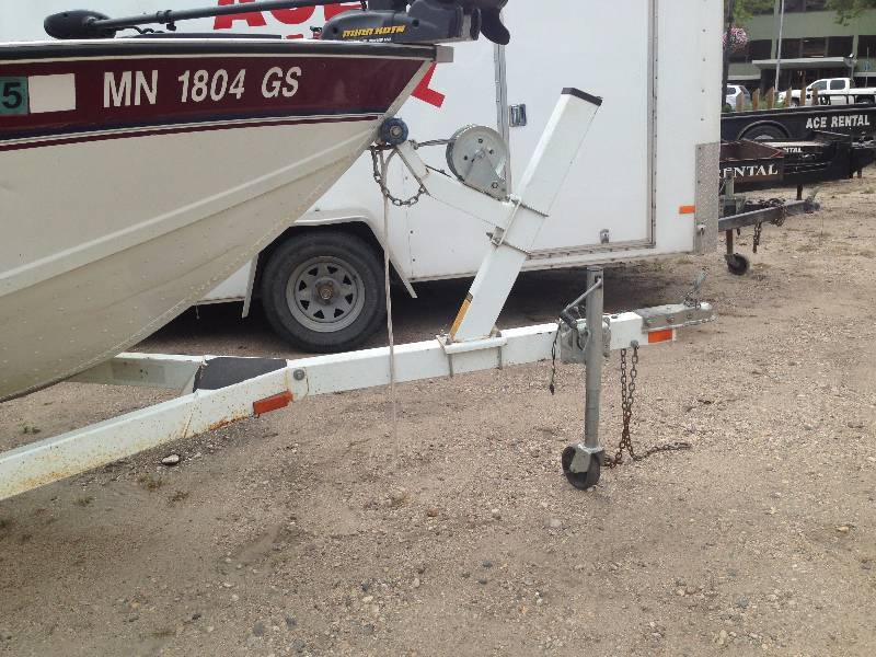 lot 1 image: 16ft Monark PRO 1650