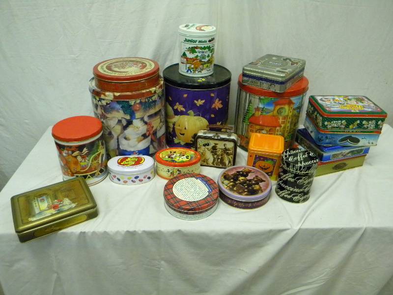 lot 338 image: Metal Tin Lot