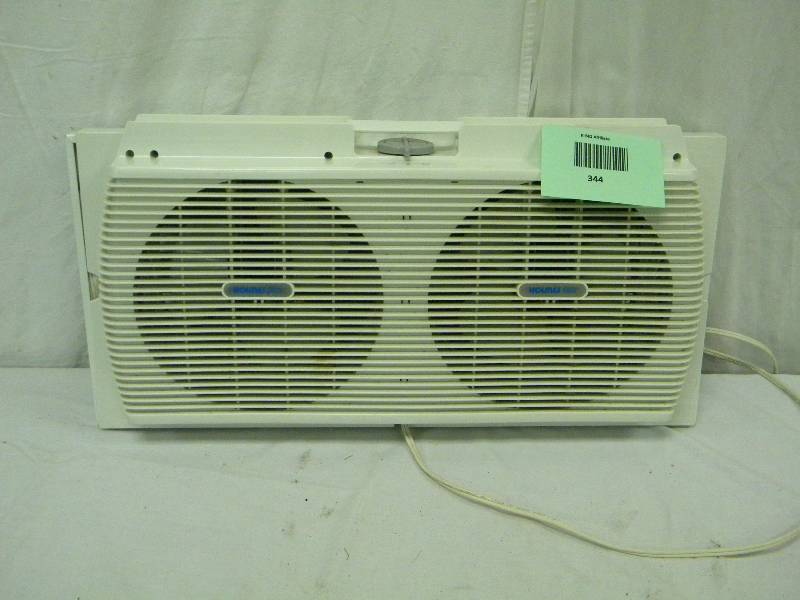 lot 344 image: Holmes Window AC Unit