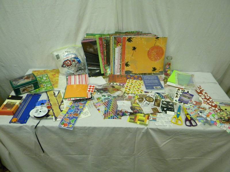 lot 359 image: Scrapbooking Lot