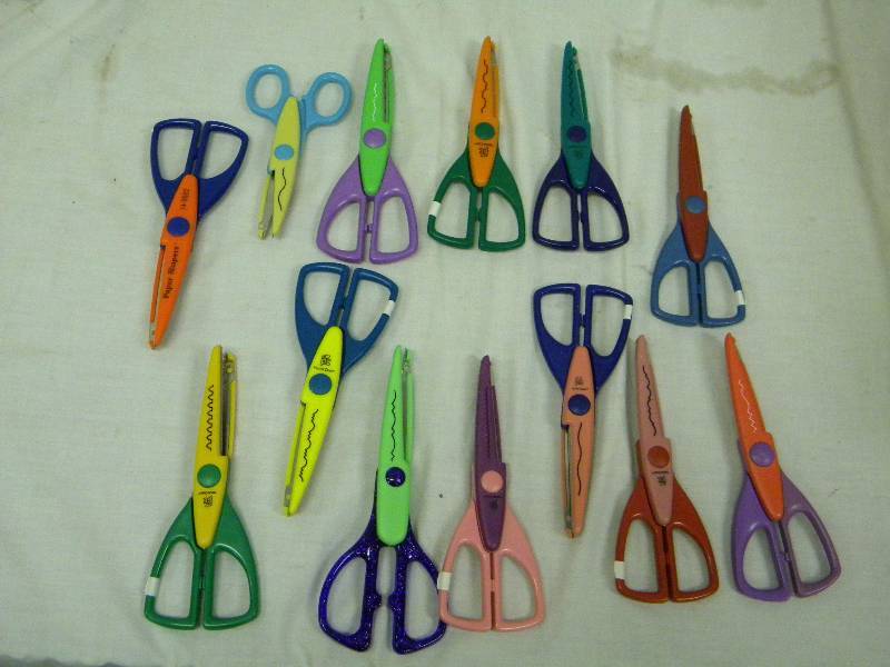 lot 362 image: Crafting Scissor Lot