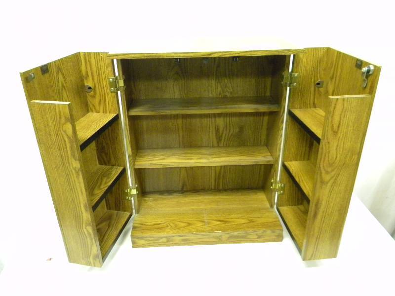 lot 365 image: Cabinet