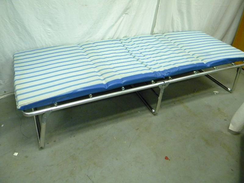 lot 372 image: Folding Metal Cot
