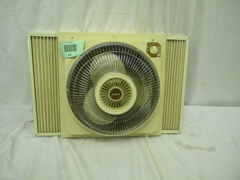 lot 380 image: Lakewood Window Fan