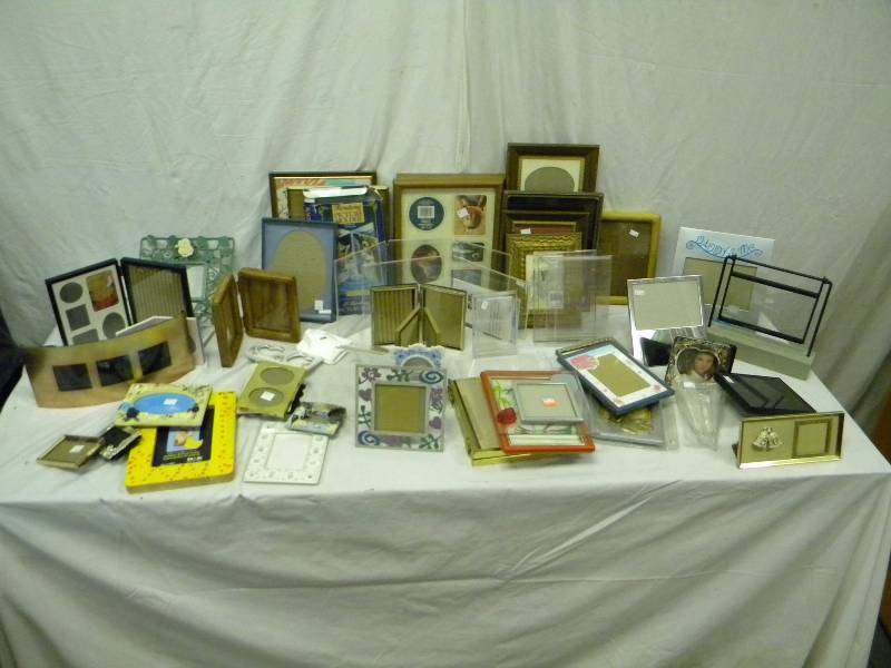 lot 396 image: Picture Frame Lot