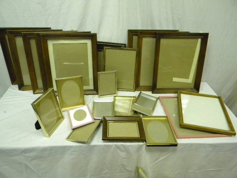 lot 413 image: Picture Frame Lot