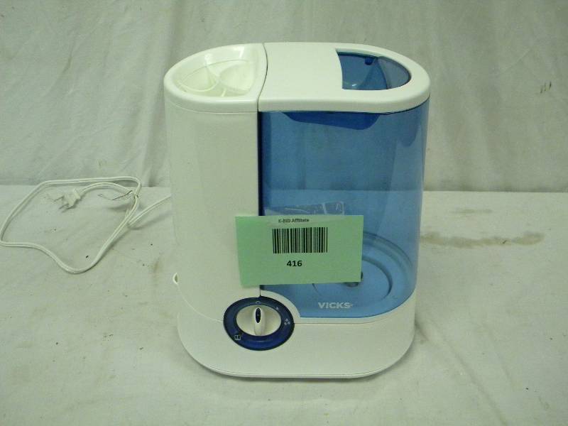 lot 416 image: Vicks Humidifier