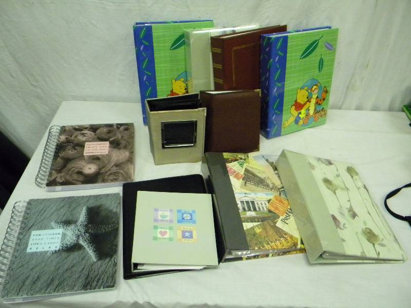 lot 425 image: Photo Albums Lot