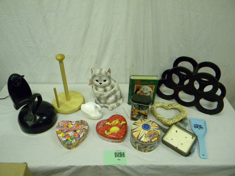 lot 431 image: Kitchenware Lot