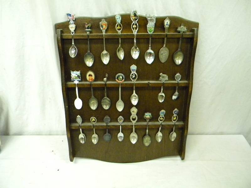 lot 437 image: Spoons and Rack
