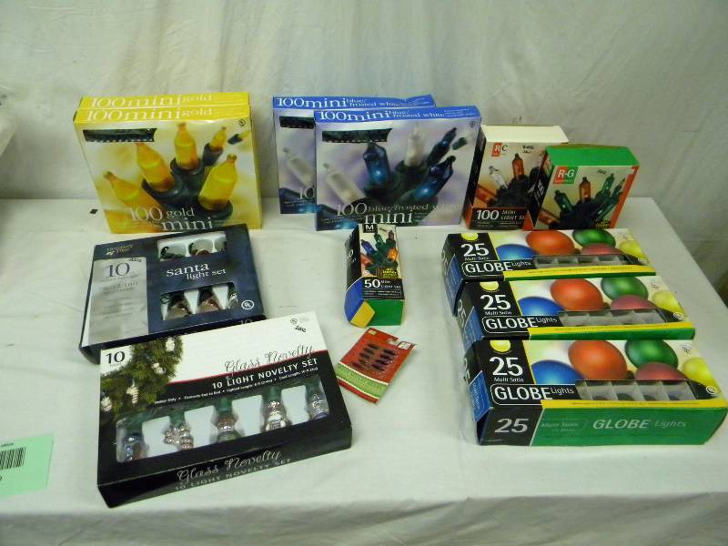 lot 440 image: Holiday Lights Lot  NIB
