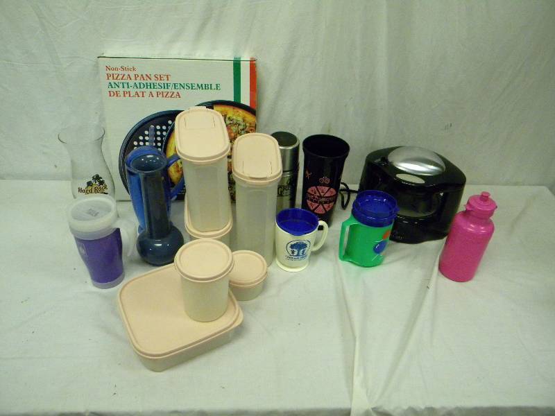 lot 450 image: Kitchenware Lot
