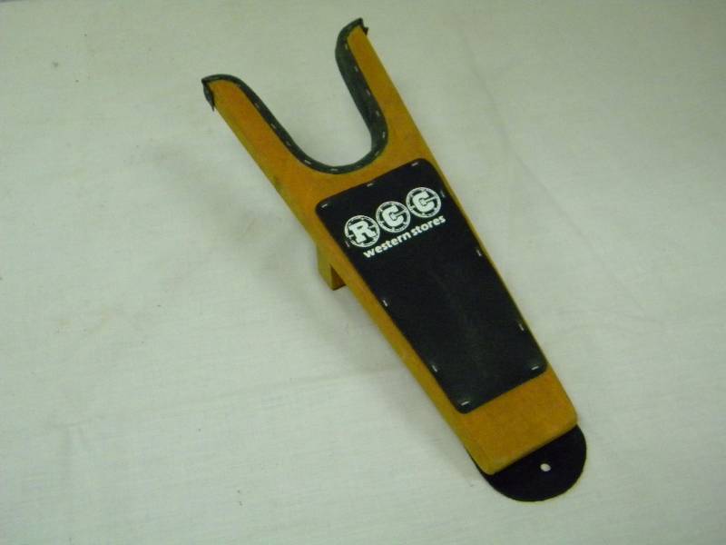 lot 459 image: Western Stores Boot Remover