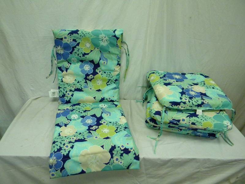lot 470 image: Chair Cushions